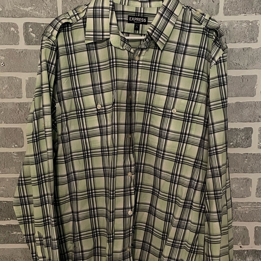 Express button up.